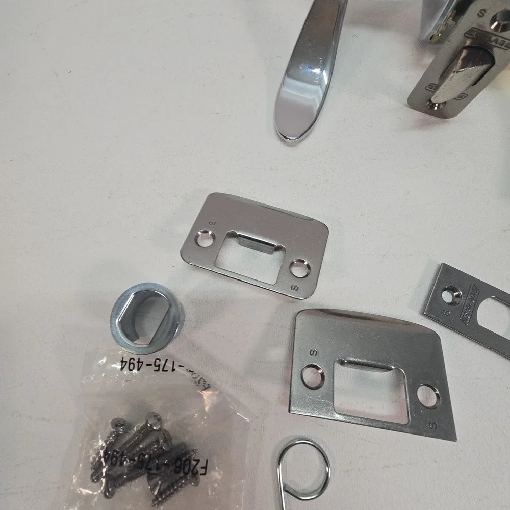 Schlage F40-ACC-605-625-RH‎ Bed/Bath Door Handle 16-210 Latch 10-063 Strike